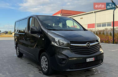 Минивэн Opel Vivaro 2015 в 