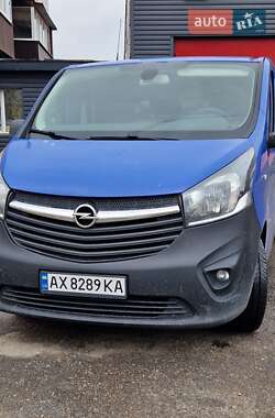 Вантажний фургон Opel Vivaro 2015 в Харкові