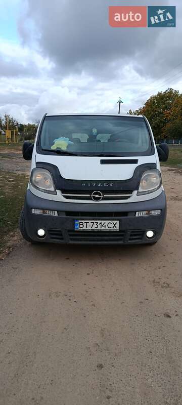 Opel Vivaro 2005