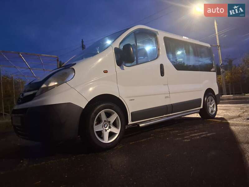 Минивэн Opel Vivaro 2008 в Николаеве