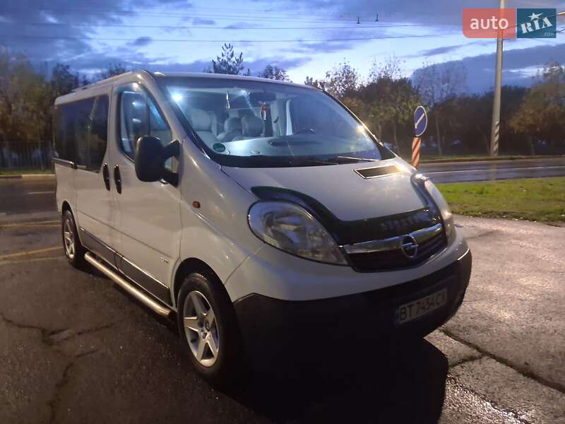 Минивэн Opel Vivaro 2008 в Николаеве