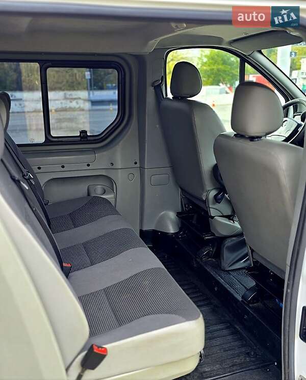 Вантажний фургон Opel Vivaro 2013 в Харкові