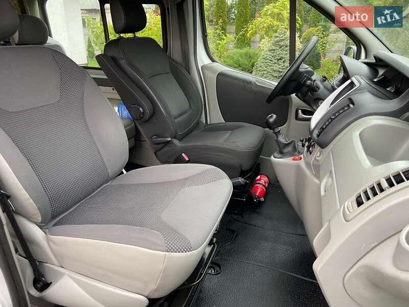 Минивэн Opel Vivaro 2012 в Луцке фото 22 Минивэн Opel Vivaro 2012 в Луцке