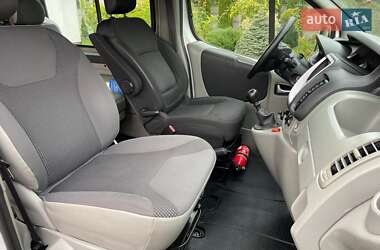 Мінівен Opel Vivaro 2012 в 