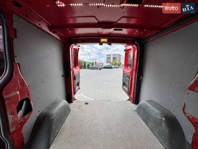 Грузовой фургон Opel Vivaro 2017 в Виннице
