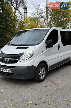 Opel Vivaro 2011