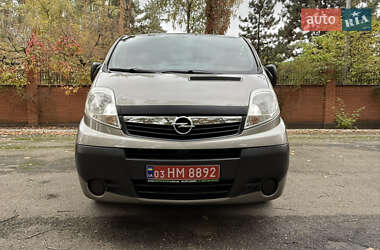 Минивэн Opel Vivaro 2013 в 