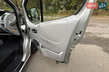 Минивэн Opel Vivaro 2013 в 