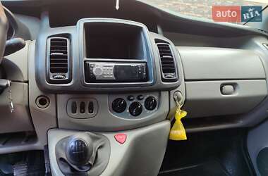 Мінівен Opel Vivaro 2012 в  фото 12 Мінівен Opel Vivaro 2012 в