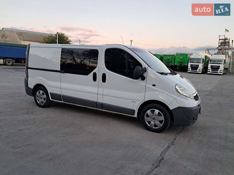 Минивэн Opel Vivaro 2013 в Виннице