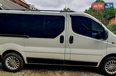 Минивэн Opel Vivaro 2004 в 