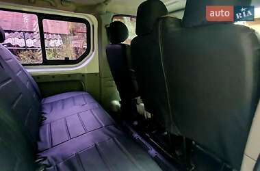 Минивэн Opel Vivaro 2004 в 
