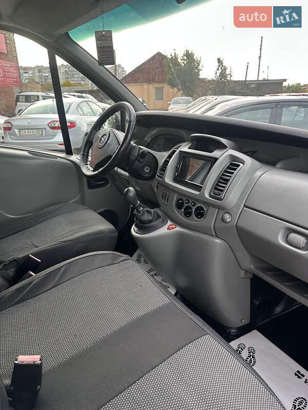 Минивэн Opel Vivaro 2007 в Смеле