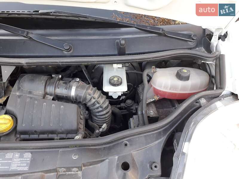 Минивэн Opel Vivaro 2010 в Дрогобыче фото 14 Минивэн Opel Vivaro 2010 в Дрогобыче