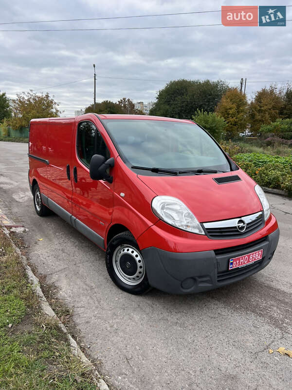 Грузовой фургон Opel Vivaro 2014 в Белой Церкви