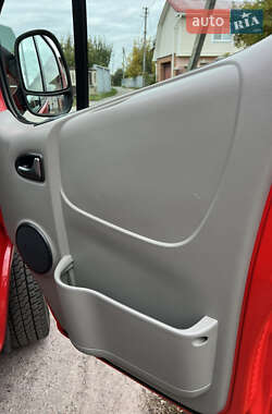 Грузовой фургон Opel Vivaro 2014 в 