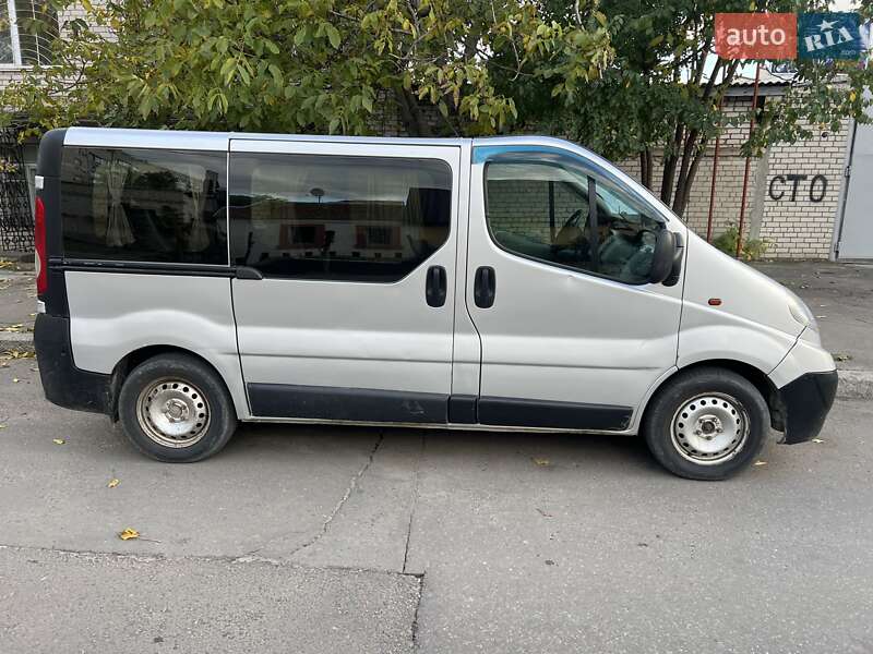 Минивэн Opel Vivaro 2007 в Николаеве