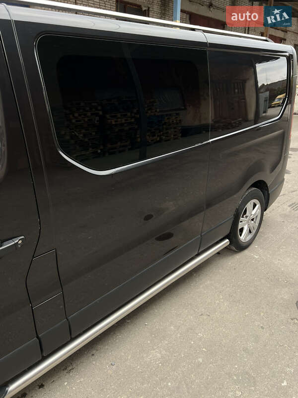 Мінівен Opel Vivaro 2017 в Львові фото 4 Мінівен Opel Vivaro 2017 в Львові