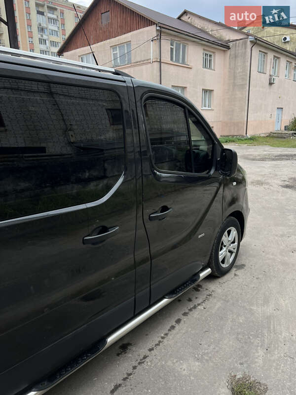 Мінівен Opel Vivaro 2017 в Львові фото 10 Мінівен Opel Vivaro 2017 в Львові