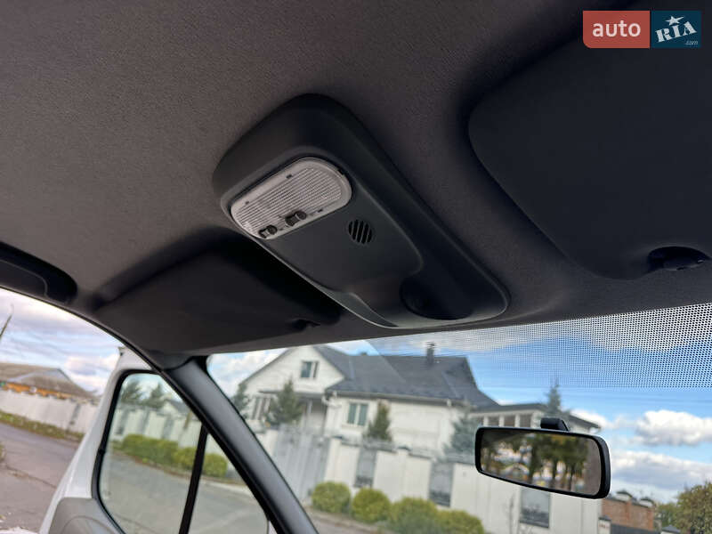 Минивэн Opel Vivaro 2014 в Виннице