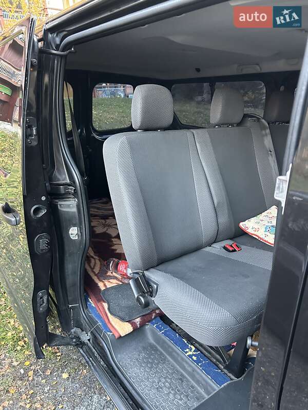 Мінівен Opel Vivaro 2015 в Бершаді