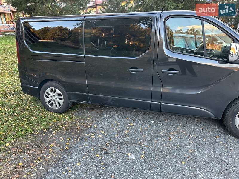 Мінівен Opel Vivaro 2015 в Бершаді