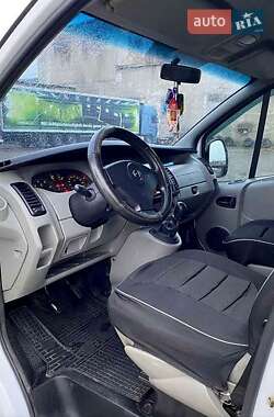 Минивэн Opel Vivaro 2003 в  фото 6 Минивэн Opel Vivaro 2003 в