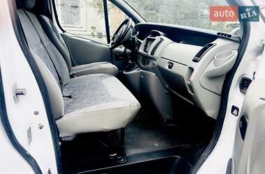 Минивэн Opel Vivaro 2004 в 