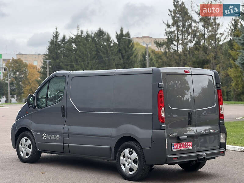Вантажний фургон Opel Vivaro 2013 в Рівному фото 11 Вантажний фургон Opel Vivaro 2013 в Рівному