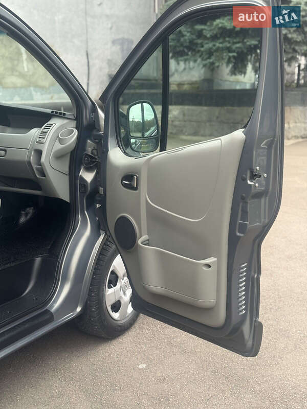 Вантажний фургон Opel Vivaro 2013 в Рівному фото 20 Вантажний фургон Opel Vivaro 2013 в Рівному