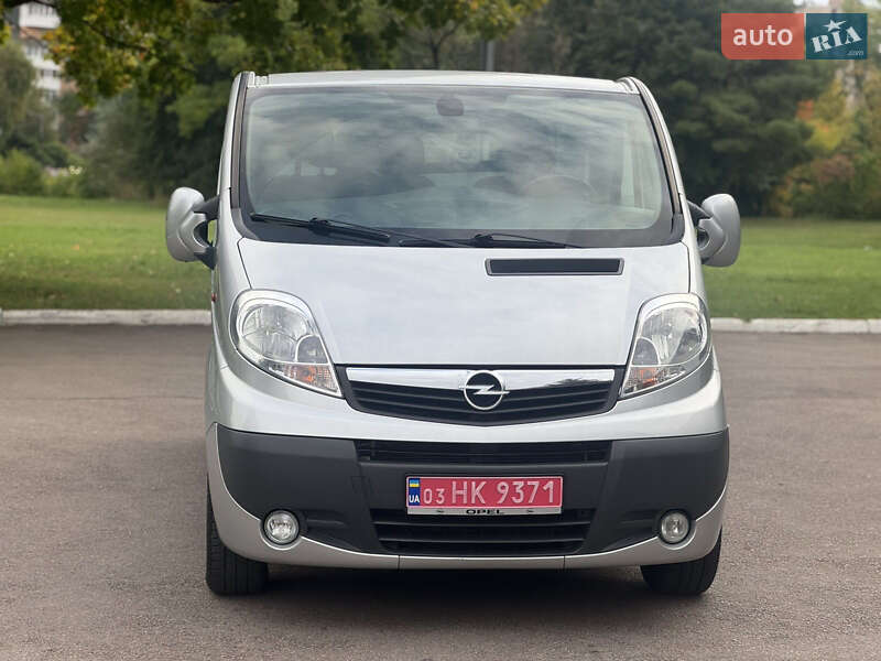 Грузовой фургон Opel Vivaro 2014 в Ровно