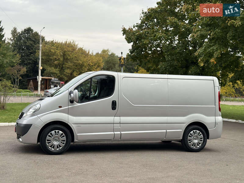Грузовой фургон Opel Vivaro 2014 в Ровно