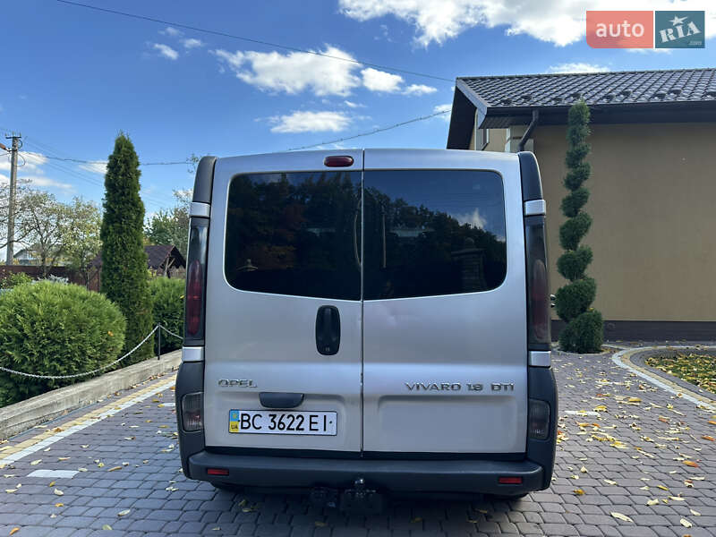 Минивэн Opel Vivaro 2002 в Косове фото 8 Минивэн Opel Vivaro 2002 в Косове