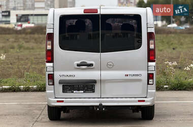 Минивэн Opel Vivaro 2015 в 
