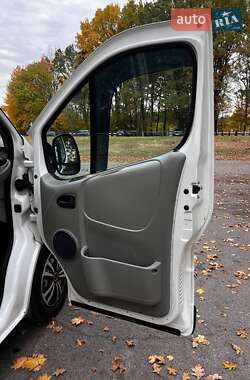 Минивэн Opel Vivaro 2005 в 