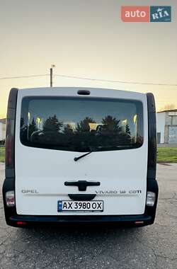 Минивэн Opel Vivaro 2004 в 