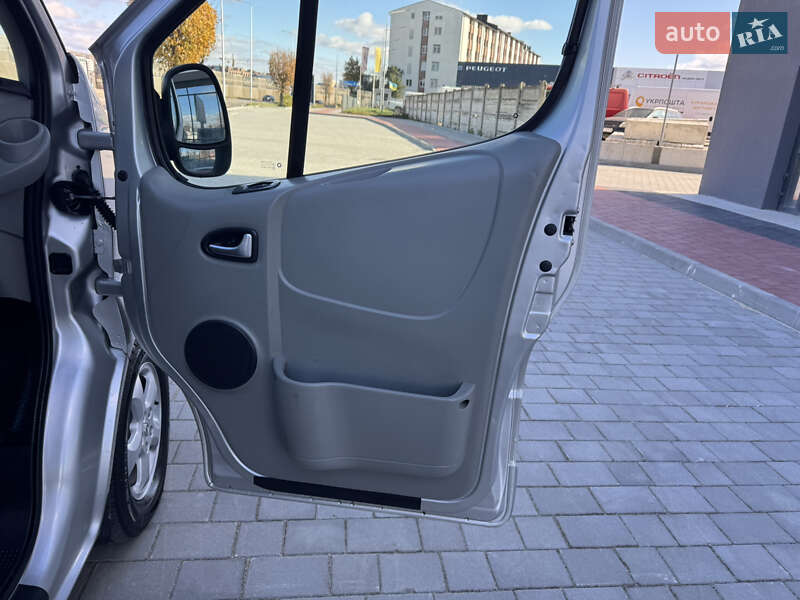 Минивэн Opel Vivaro 2011 в Ивано-Франковске фото 78 Минивэн Opel Vivaro 2011 в Ивано-Франковске