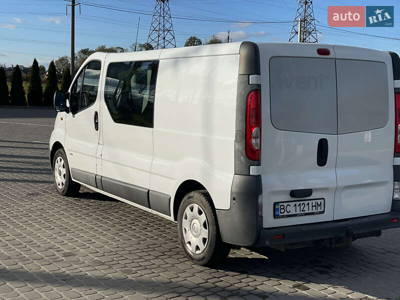 Мінівен Opel Vivaro 2012 в Львові