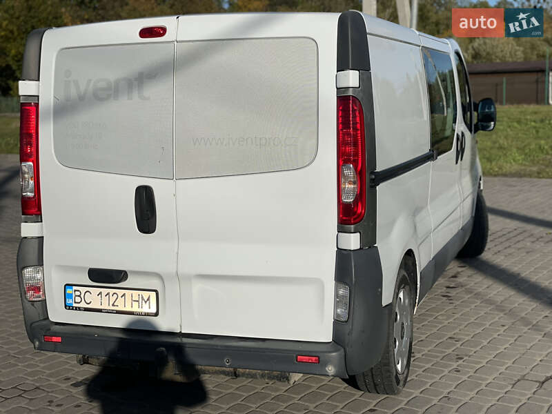 Мінівен Opel Vivaro 2012 в Львові