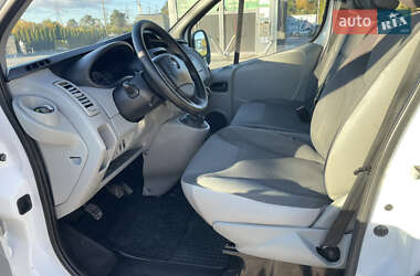 Мінівен Opel Vivaro 2012 в  фото 40 Мінівен Opel Vivaro 2012 в