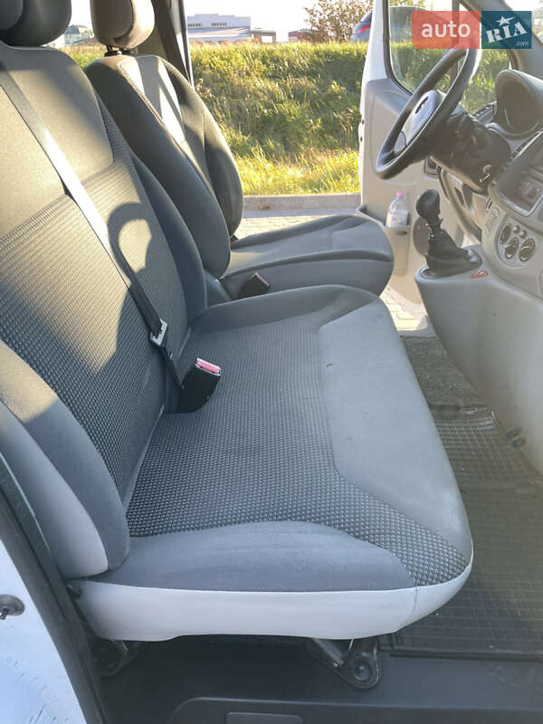 Мінівен Opel Vivaro 2012 в Львові