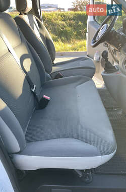 Мінівен Opel Vivaro 2012 в  фото 46 Мінівен Opel Vivaro 2012 в