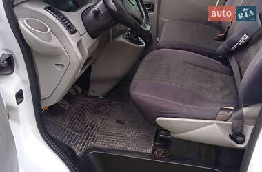 Минивэн Opel Vivaro 2004 в 
