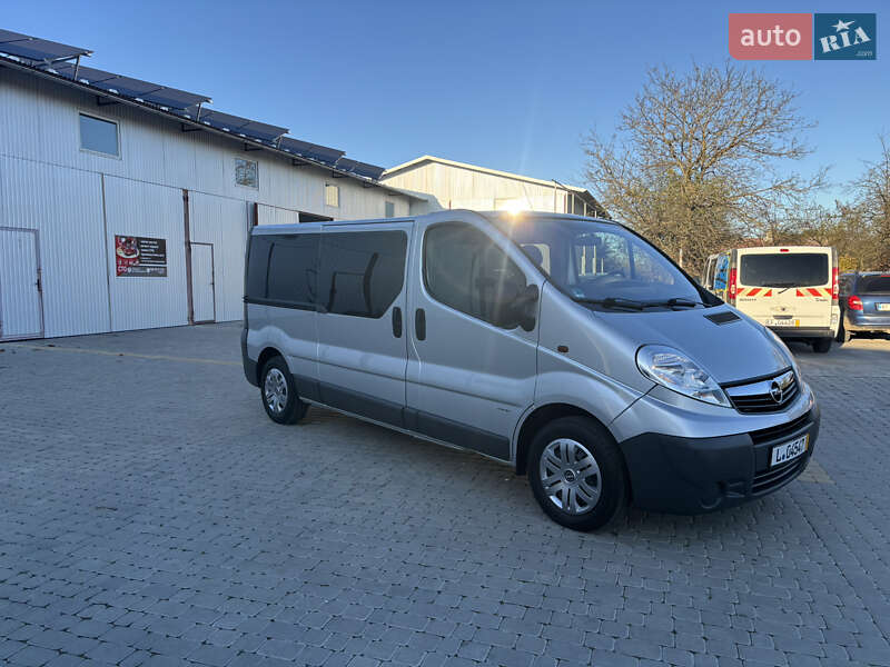 Минивэн Opel Vivaro 2011 в Коломые