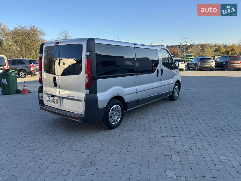 Минивэн Opel Vivaro 2011 в Коломые