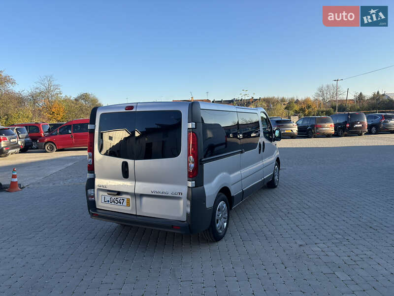 Минивэн Opel Vivaro 2011 в Коломые