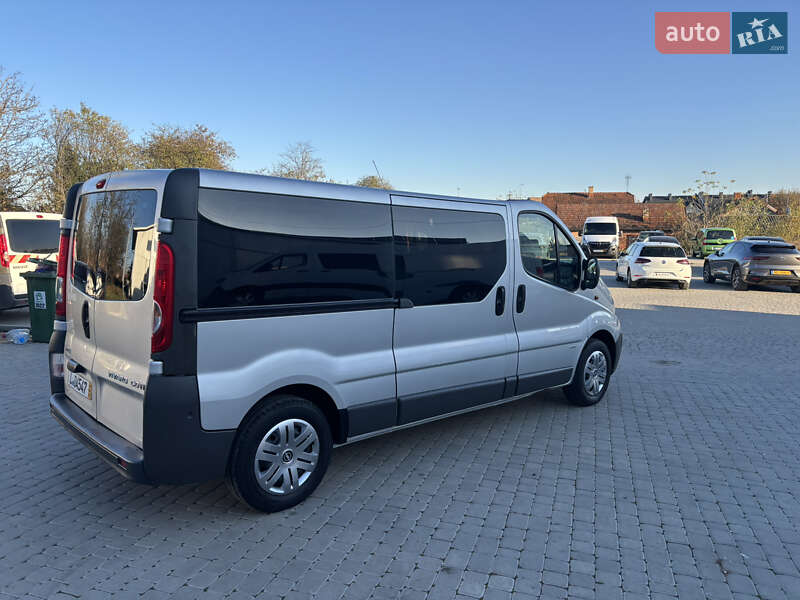 Минивэн Opel Vivaro 2011 в Коломые