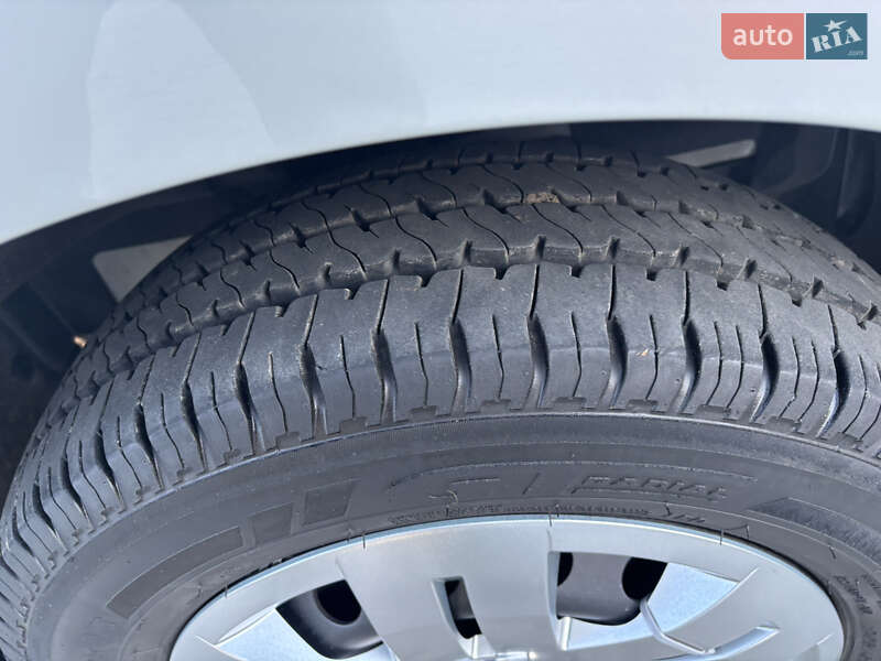 Минивэн Opel Vivaro 2011 в Коломые