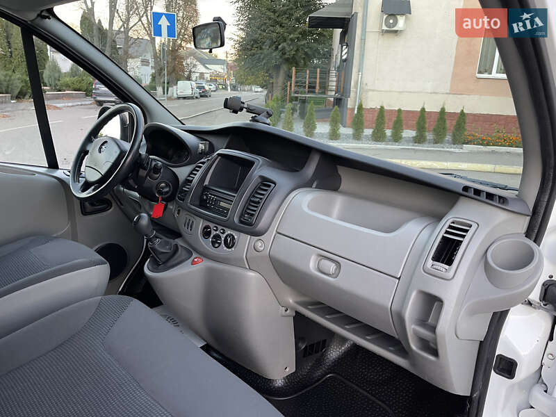 Минивэн Opel Vivaro 2011 в Радивилове