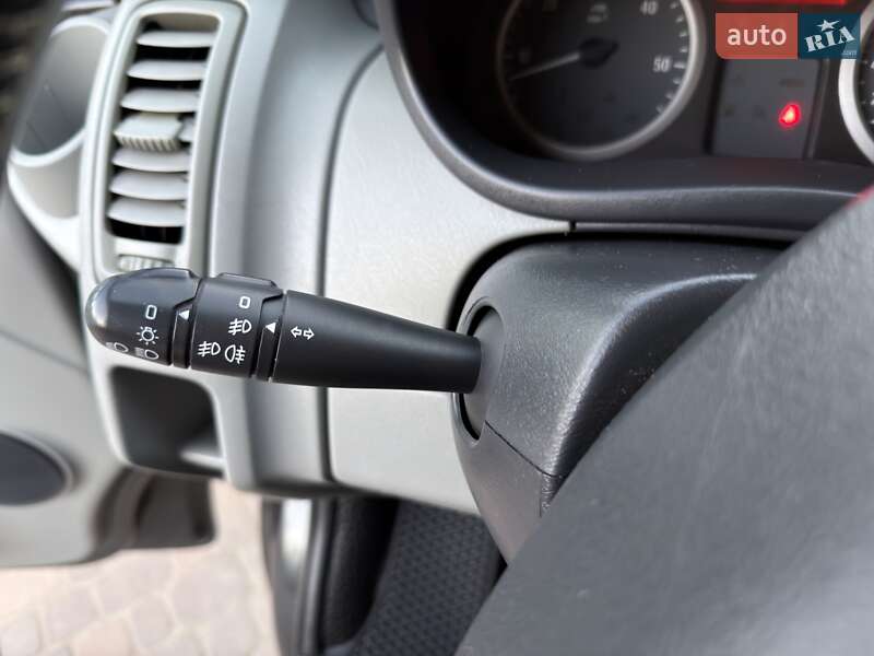 Минивэн Opel Vivaro 2013 в Черновцах фото 27 Минивэн Opel Vivaro 2013 в Черновцах